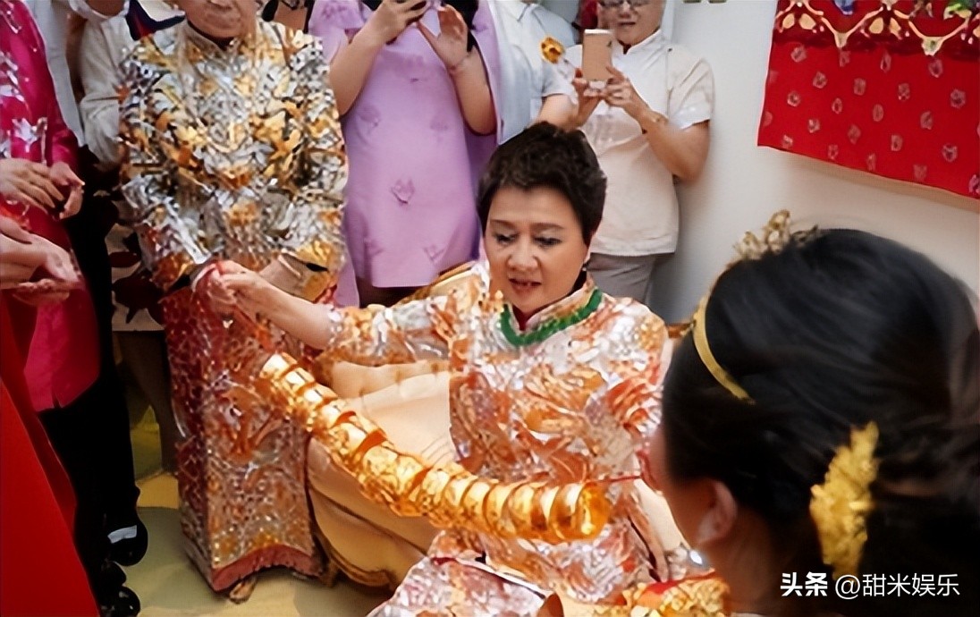 千金何超盈现状,叛逆千金何超盈带14亿嫁妆