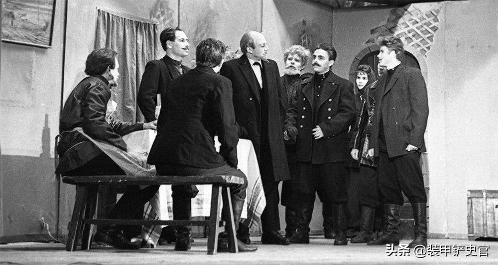 亚速钢铁厂员工,亚速钢铁厂当地工人