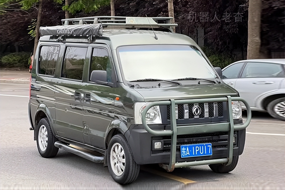 东风小康v27面包车改装床车,东风小康v27四驱版漂亮改装