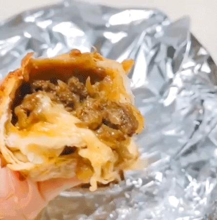 拉丝的网红牛肉芝士卷！大片牛肉看得见，皮香肉嫩，一口就上瘾