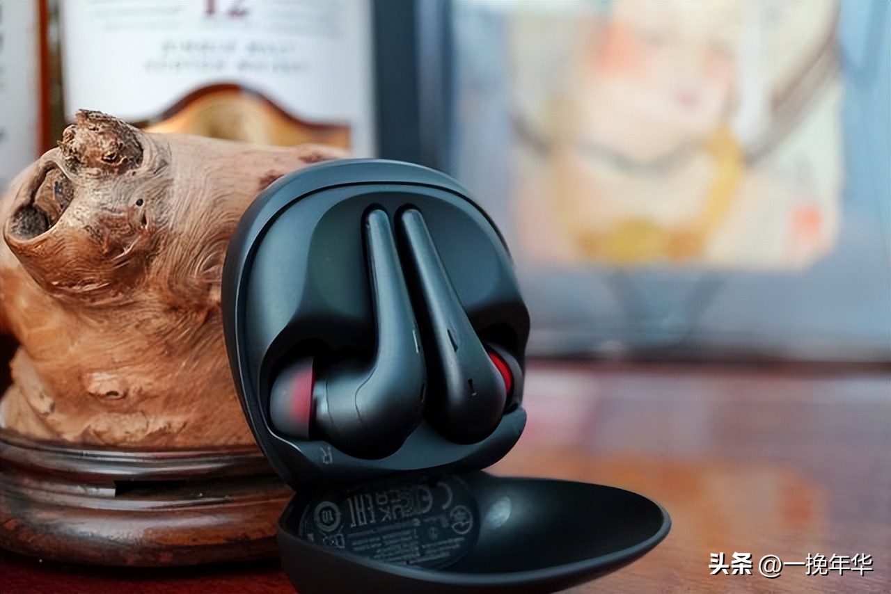 项圈蓝牙耳机和无线耳机哪个好用,哪个牌子的无线蓝牙耳机好