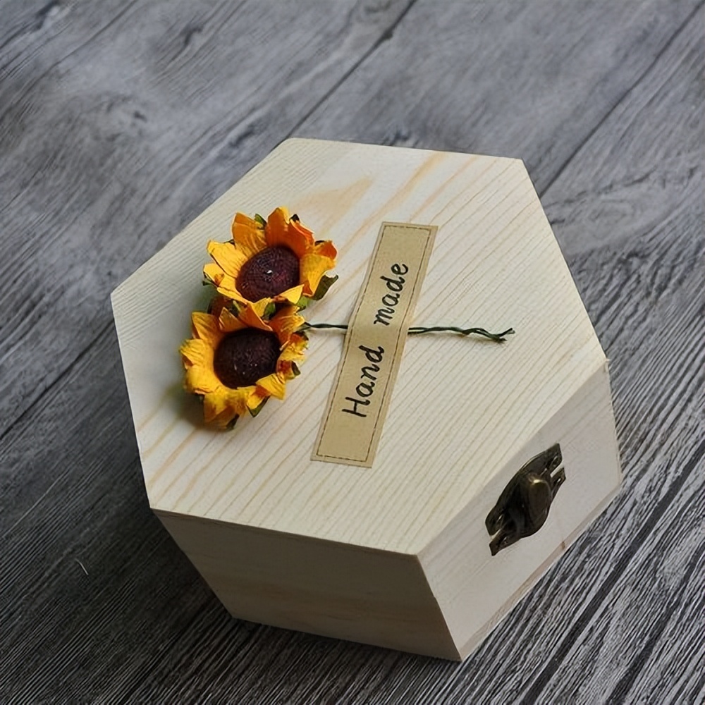 在一起的第一个七夕送男朋友什么,适合送女朋友的520礼物推荐