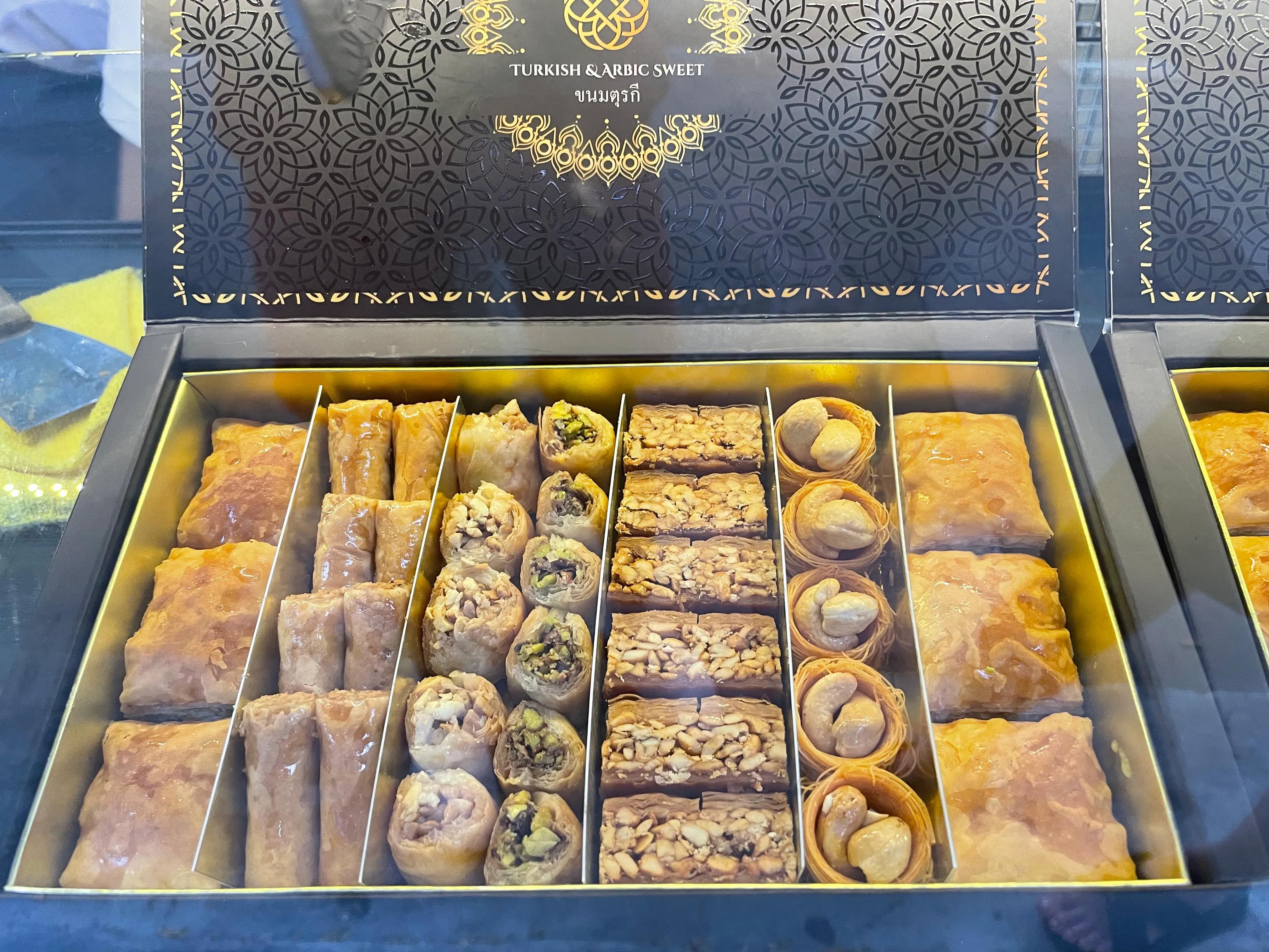 泰国曼谷娜娜街,泰国曼谷酒吧街巴卡拉