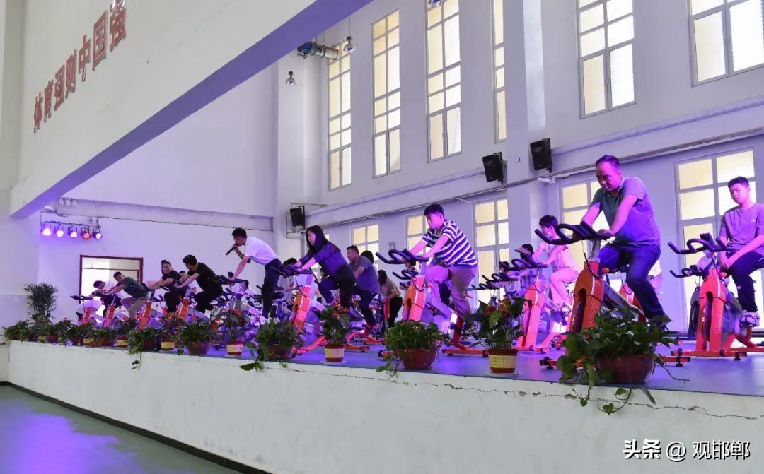 以爱之名育心成长主题活动,成人礼仪式学校举办