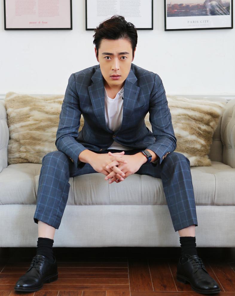 演员张桐:留学时穷得吃狗粮,曾多次自杀未遂,女友陪他走出低谷