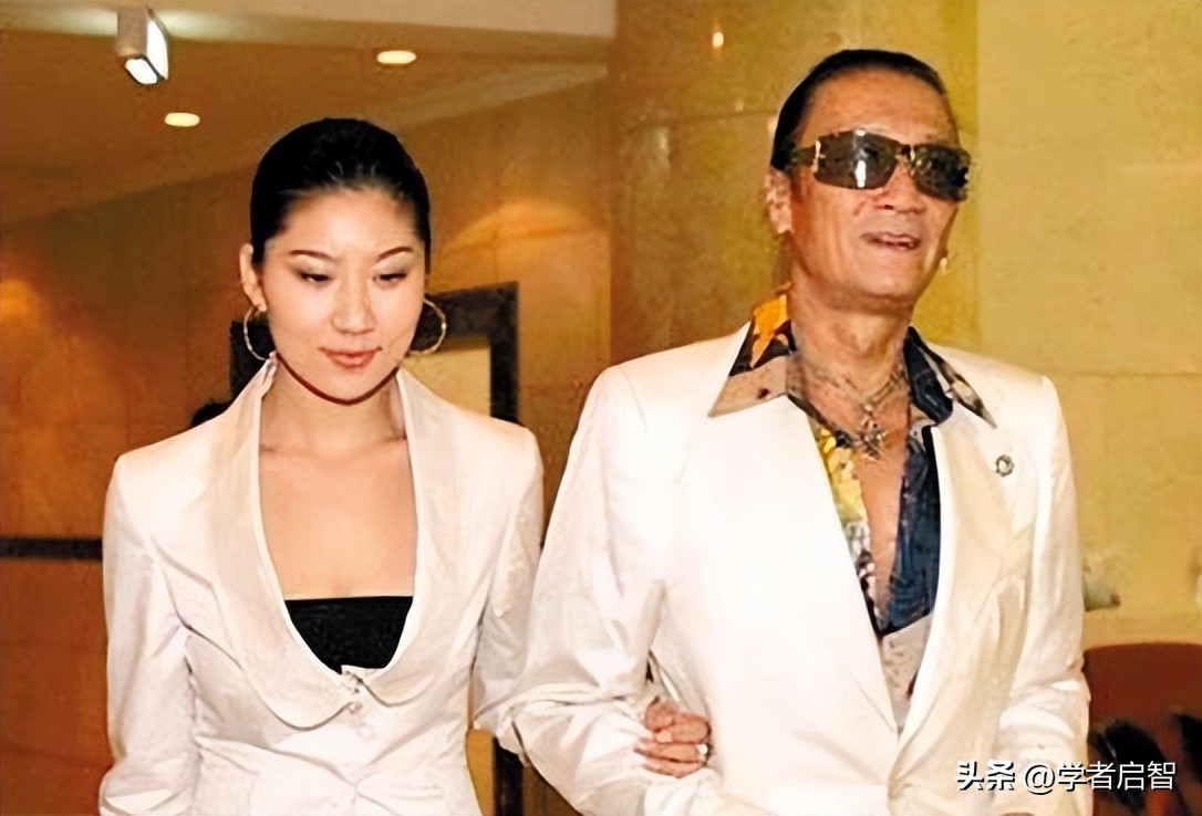 谢贤跟coco岁数差距有多大,被大49岁谢贤独宠12年