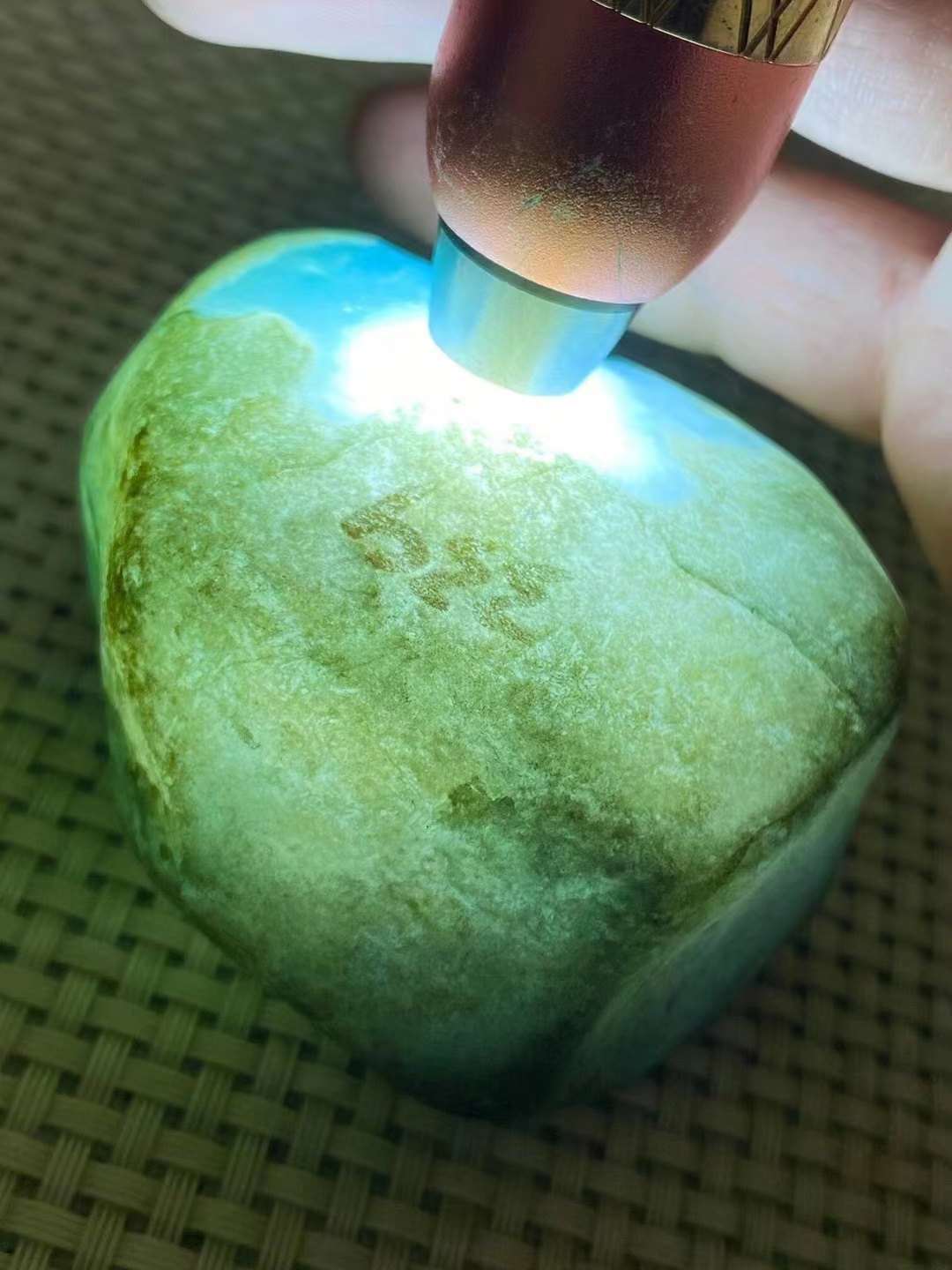 后江冰料30克多少钱,后江冰晴翡翠价格