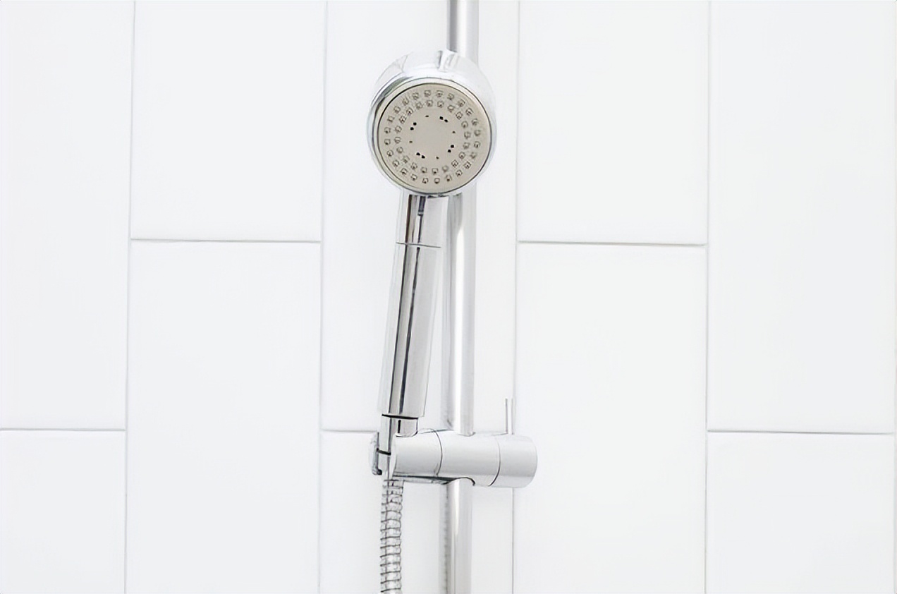 快速清洁浴室的7个生活小妙招,10个清洁浴室的小技巧超实用