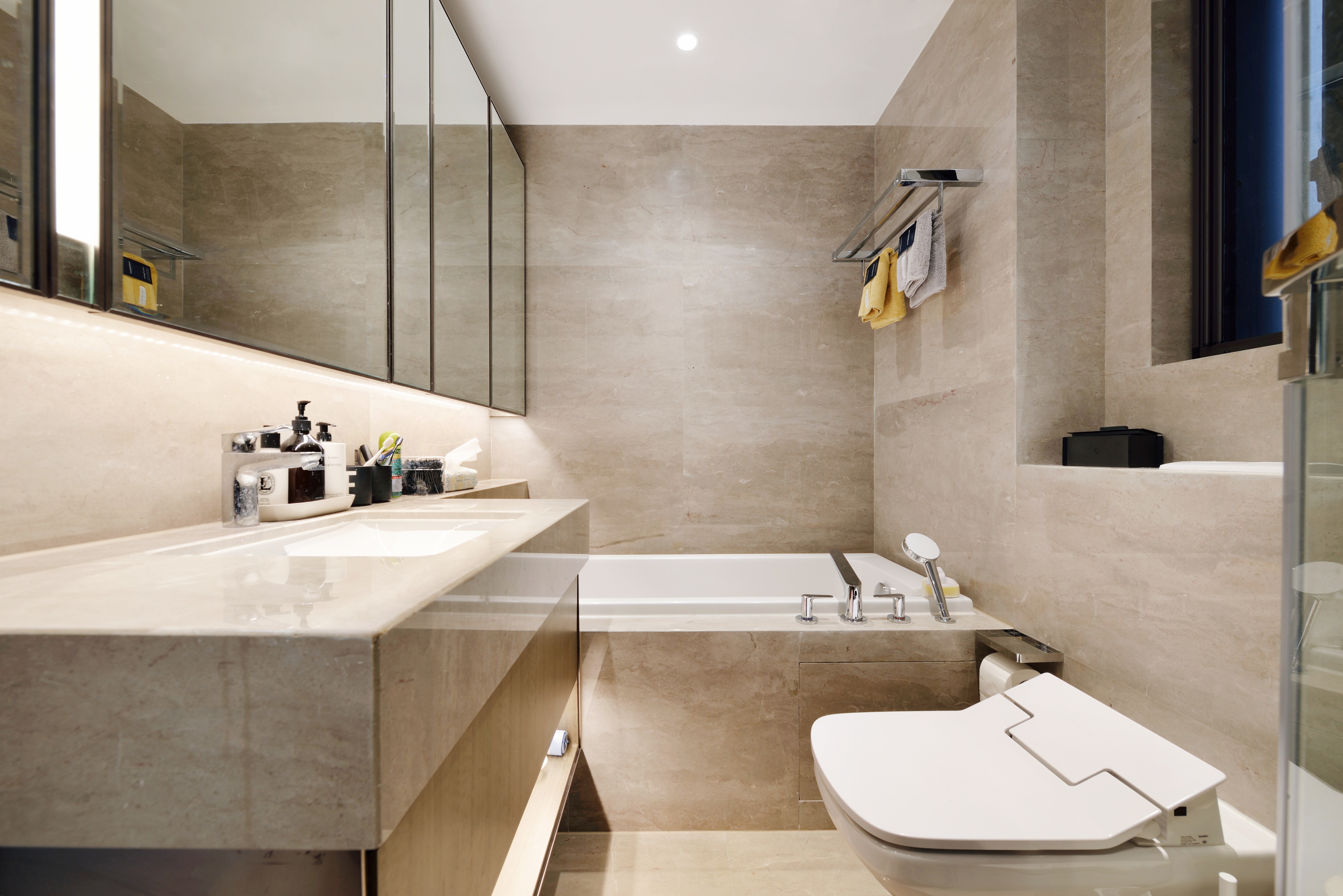 浴缸进水和排水预留尺寸图,浴缸预埋水管预留尺寸示意图