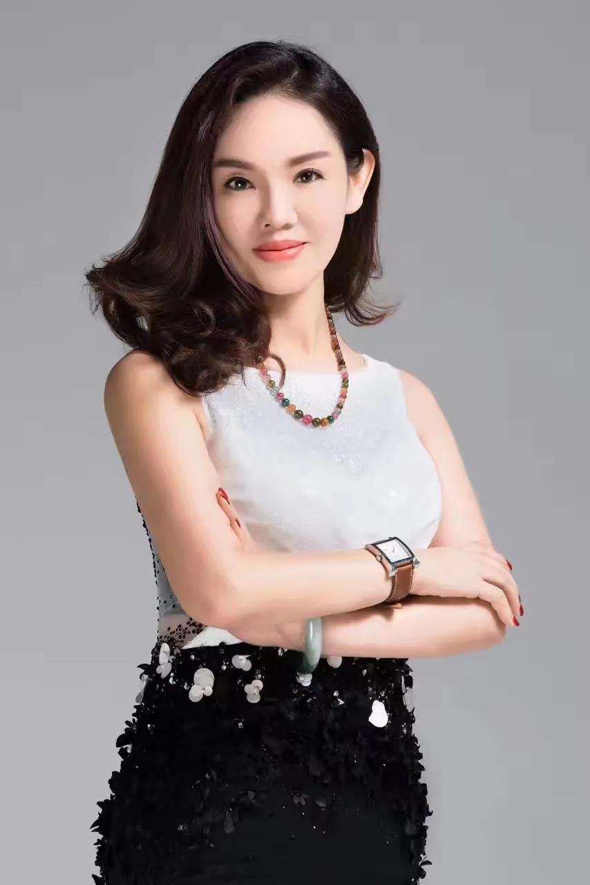 人生拼搏的路上需要保险保驾护航,保险创造人生的价值