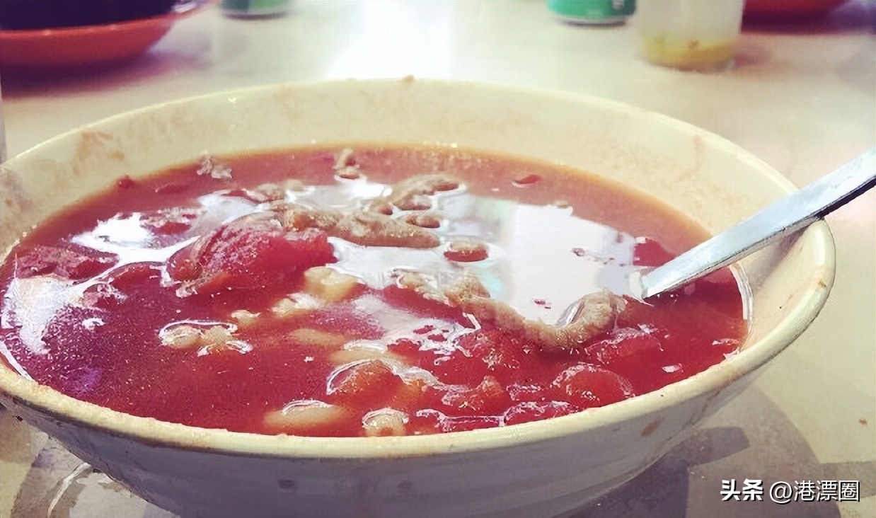 一家店铺宣布关门整条街,一家店突然停业了