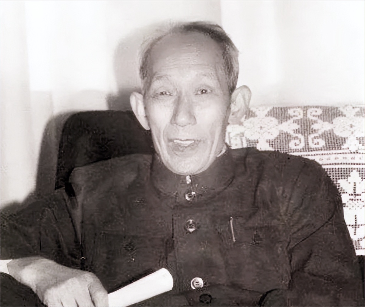 文强是毛主席表弟、周总理学生，建国后为何被关押26年？