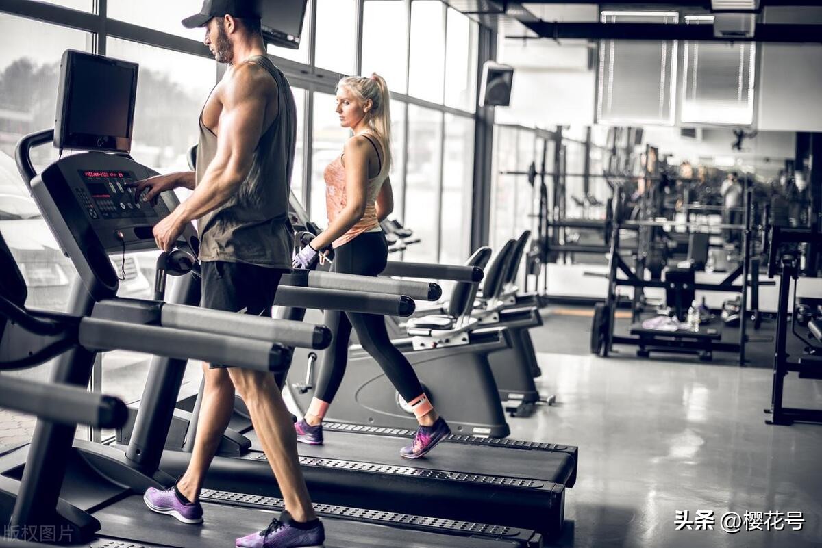 健身房跑步机跑多久减肥,跑步机减肥效率怎么样