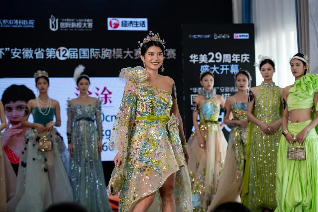 知名女演员想更具女人味接受隆胸手术，曾夺得拳击世界冠军