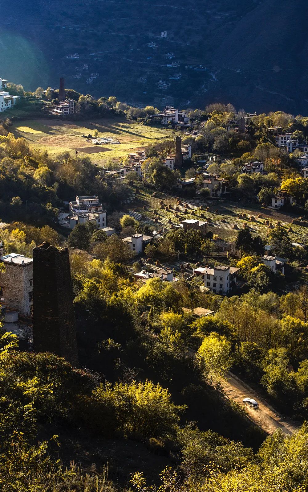 去十次西藏不如去一次色达,20天川西深度自驾游攻略