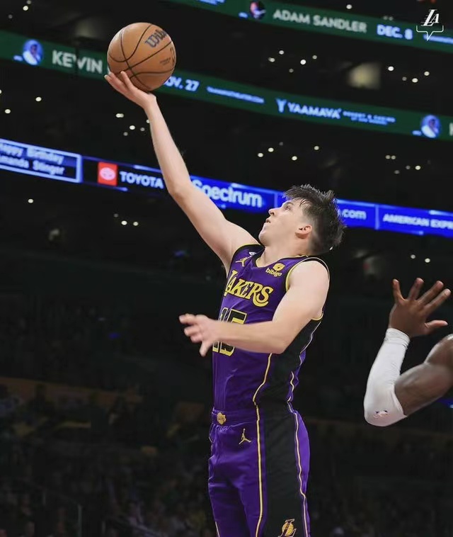 里弗斯撑起湖人最后的防线,湖人里弗斯可以进全明星吗