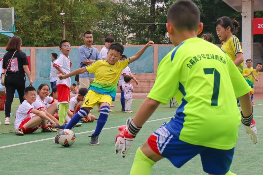 中山市校园足球联赛初中组,中山区第11小学总校直播足球比赛