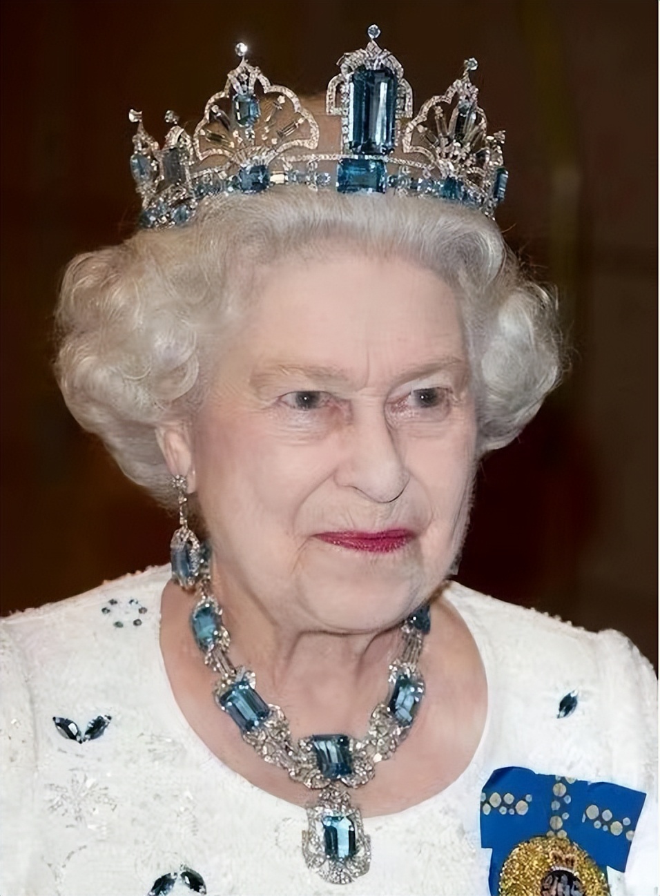 黄金涨钱彩金也跟着涨吗,黄金克价随什么变化