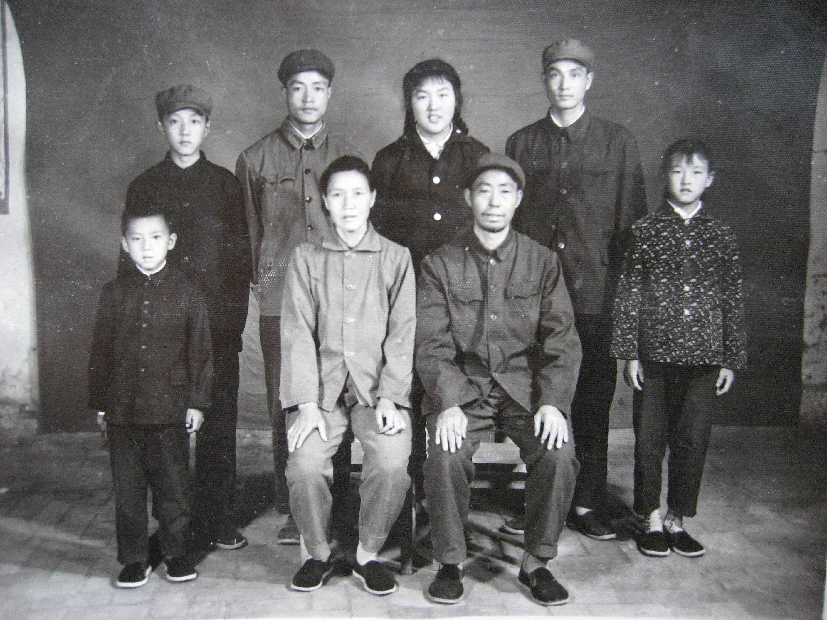 红一方面军二军团长,红军2方面军主要成员