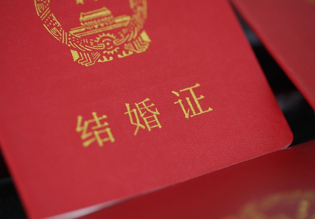 30岁农村小伙啃老,37岁农村小伙在家啃老