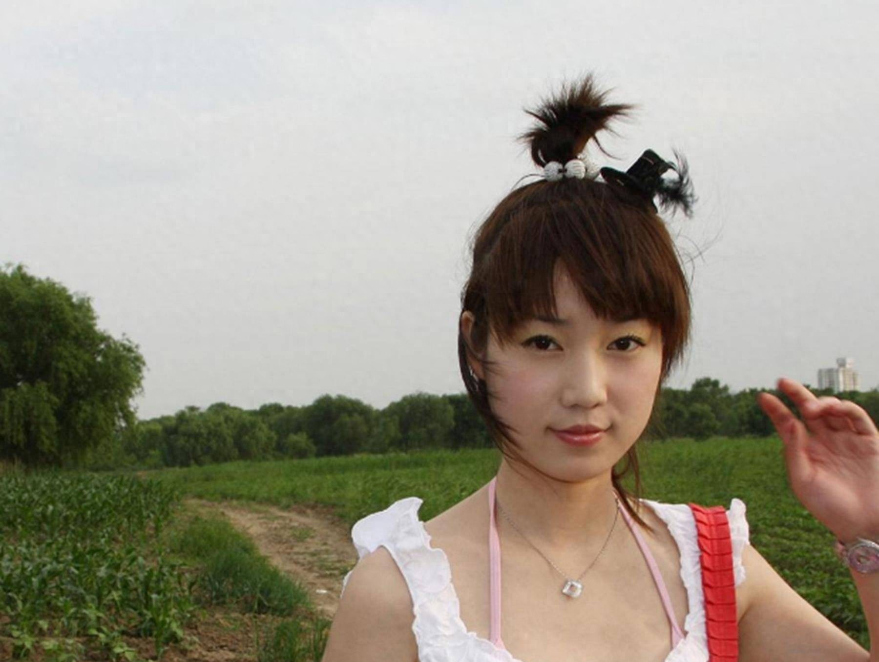 “最红裸模”*筱雨张**：22岁时拍写真火爆全网，如今将近40岁仍单身