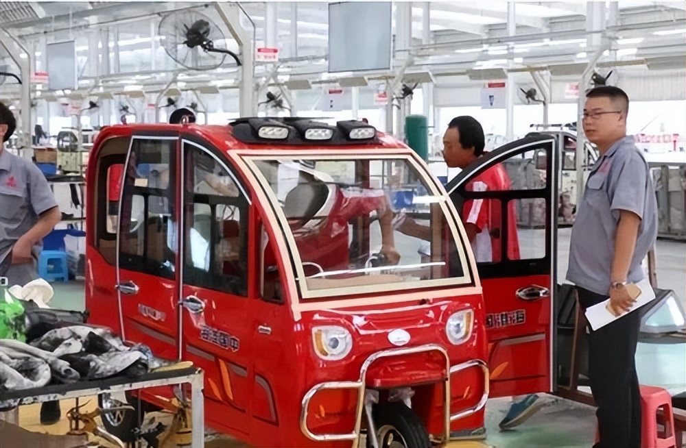 电动三轮车五羊好还是金彭好,金彭全封闭三轮车测评