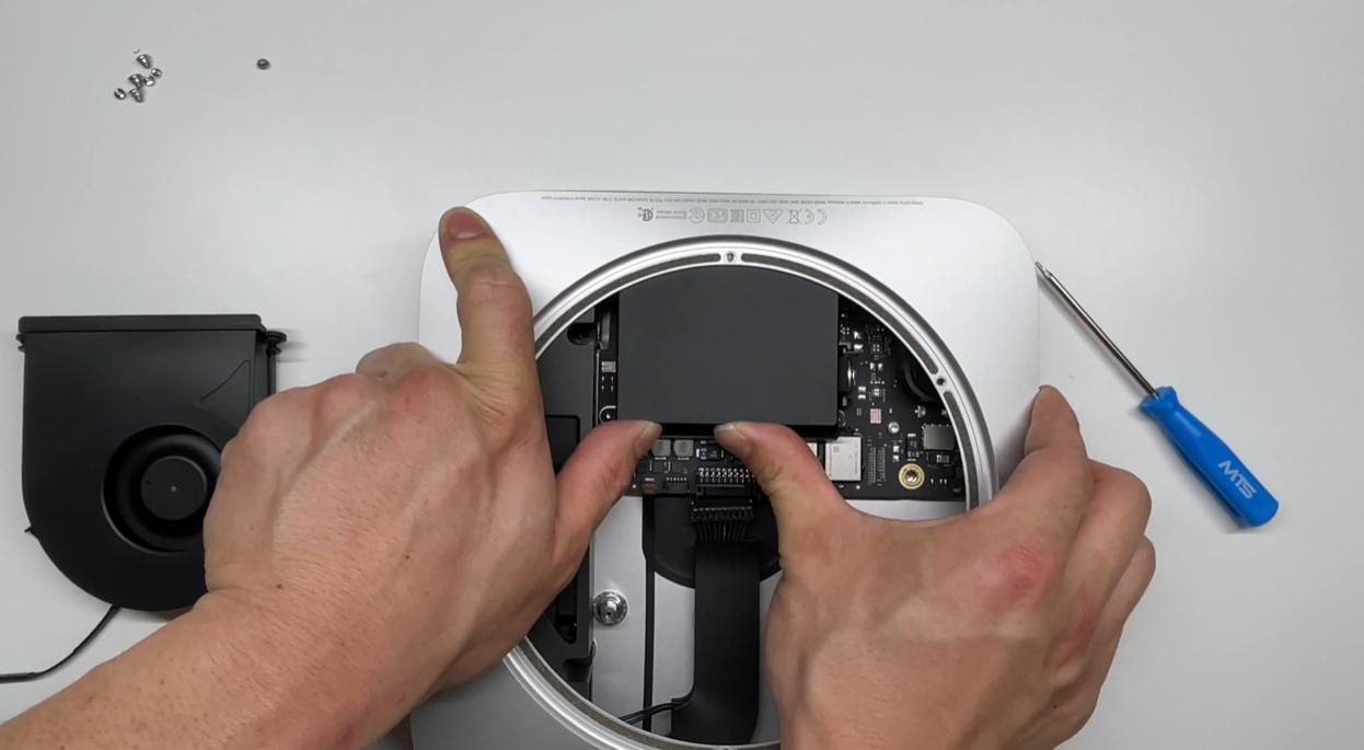 苹果macmini2014拆机,苹果macminim1拆机测评