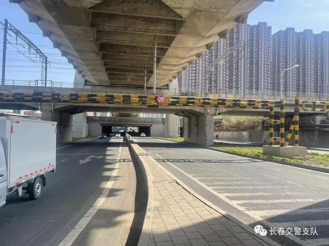 交通安全提示错峰出行,交警提示错峰出行怎么处理