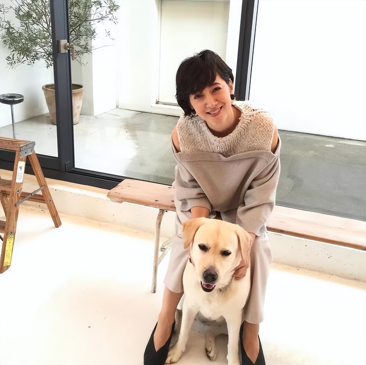 日本42岁混血女神：豪门收割机，曾卷入不雅光碟事件，奉子成婚