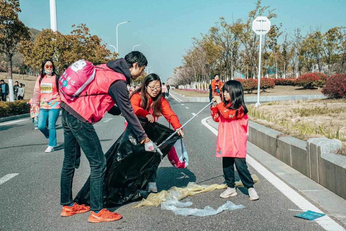 保护母亲河共创文明城志愿活动,守护绿色践行环保志愿活动