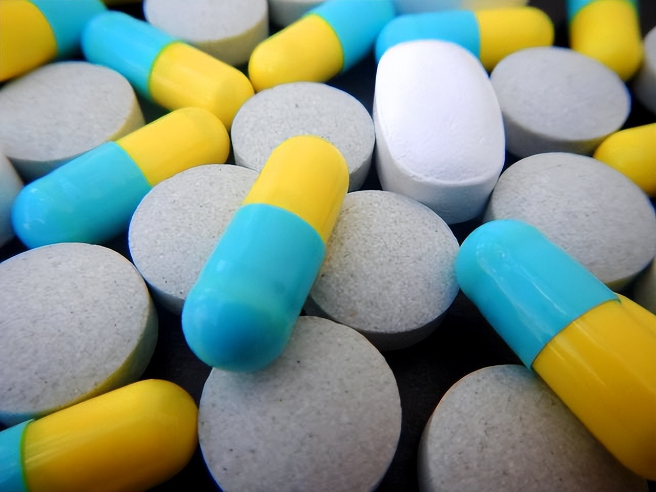 “阿莫西林”要看清，只对这6种病有效，不同疾病要区别对待