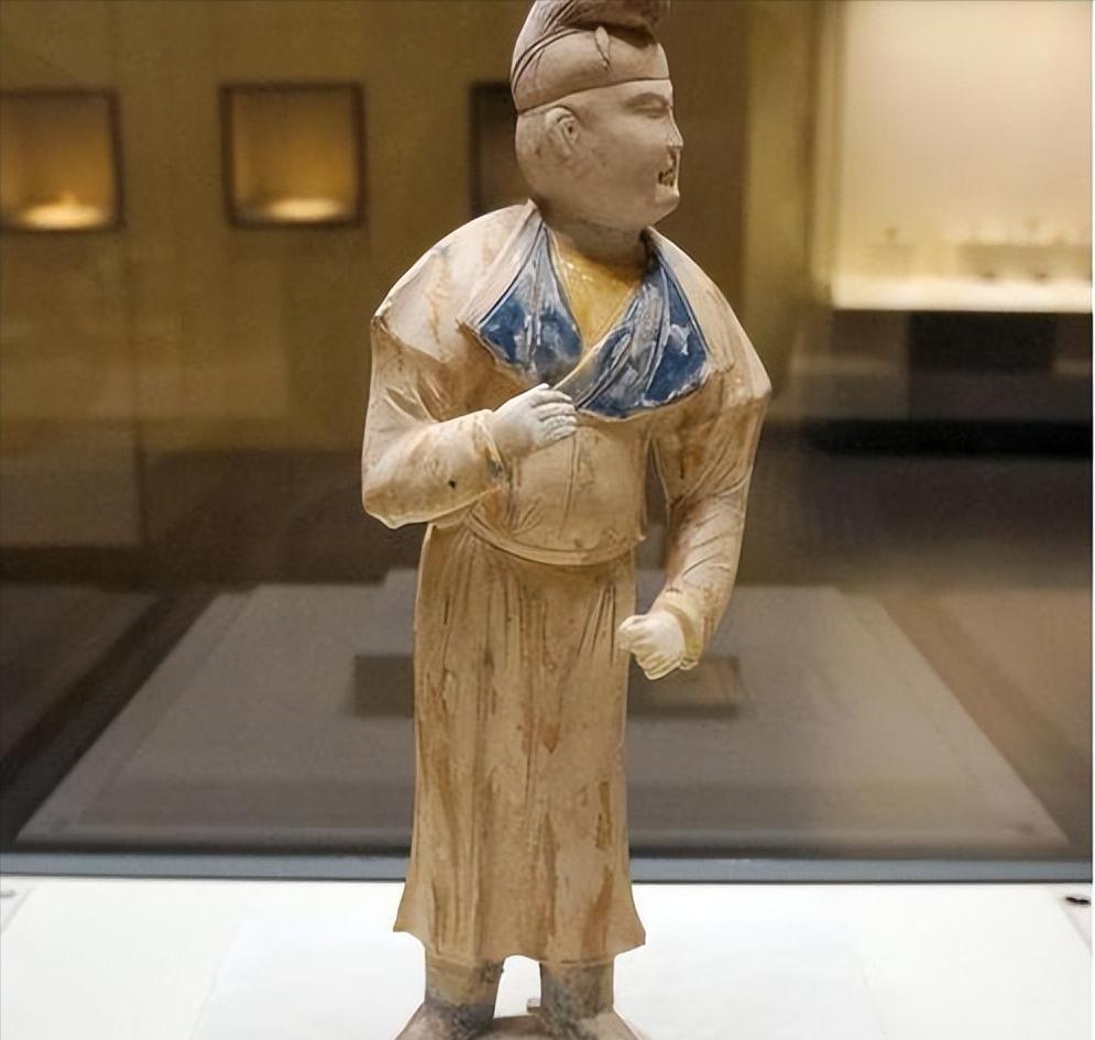 唐代对胡服的改良,胡服最早由什么朝代引入