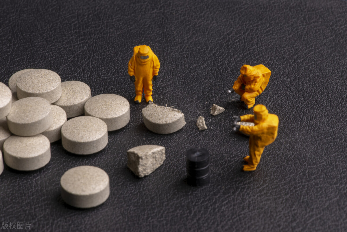 降尿酸消痛风用药方式,痛风发作医生强降尿酸