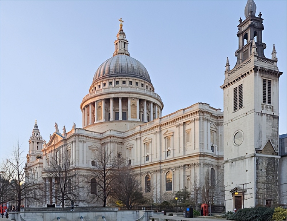圣保罗大教堂有什么特点,圣保罗的历史简介