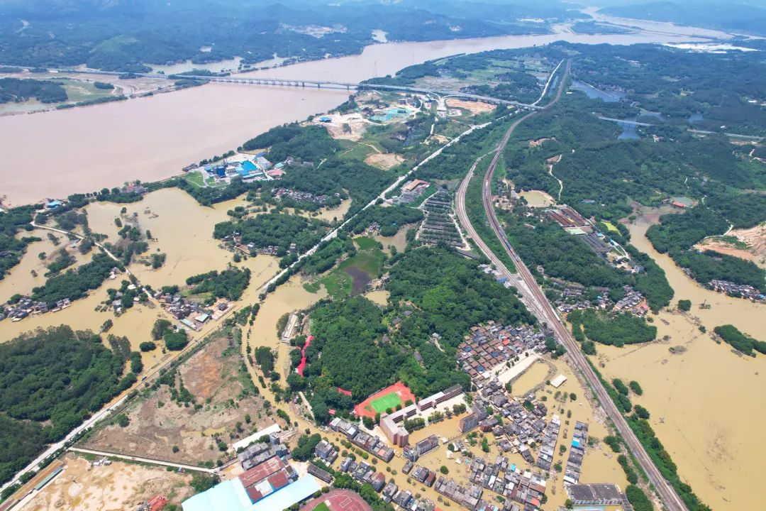 清远市江口洪水视频,清远市洪水最严重的一年