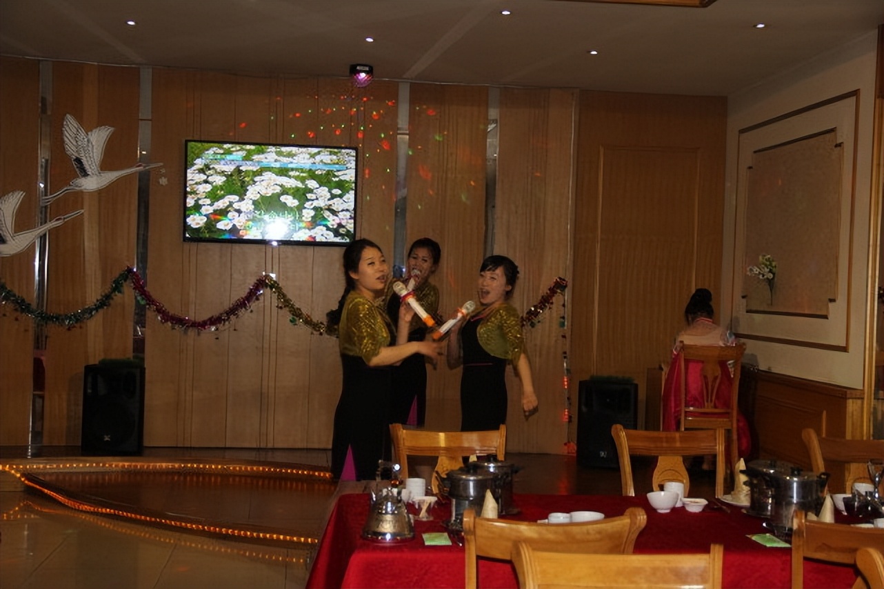 在朝鲜一日三餐是怎样的,在朝鲜空中吃饭的感受