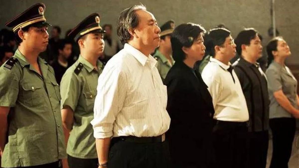 中国芯片之父霸气发声,中国首富6个月造出国产芯片