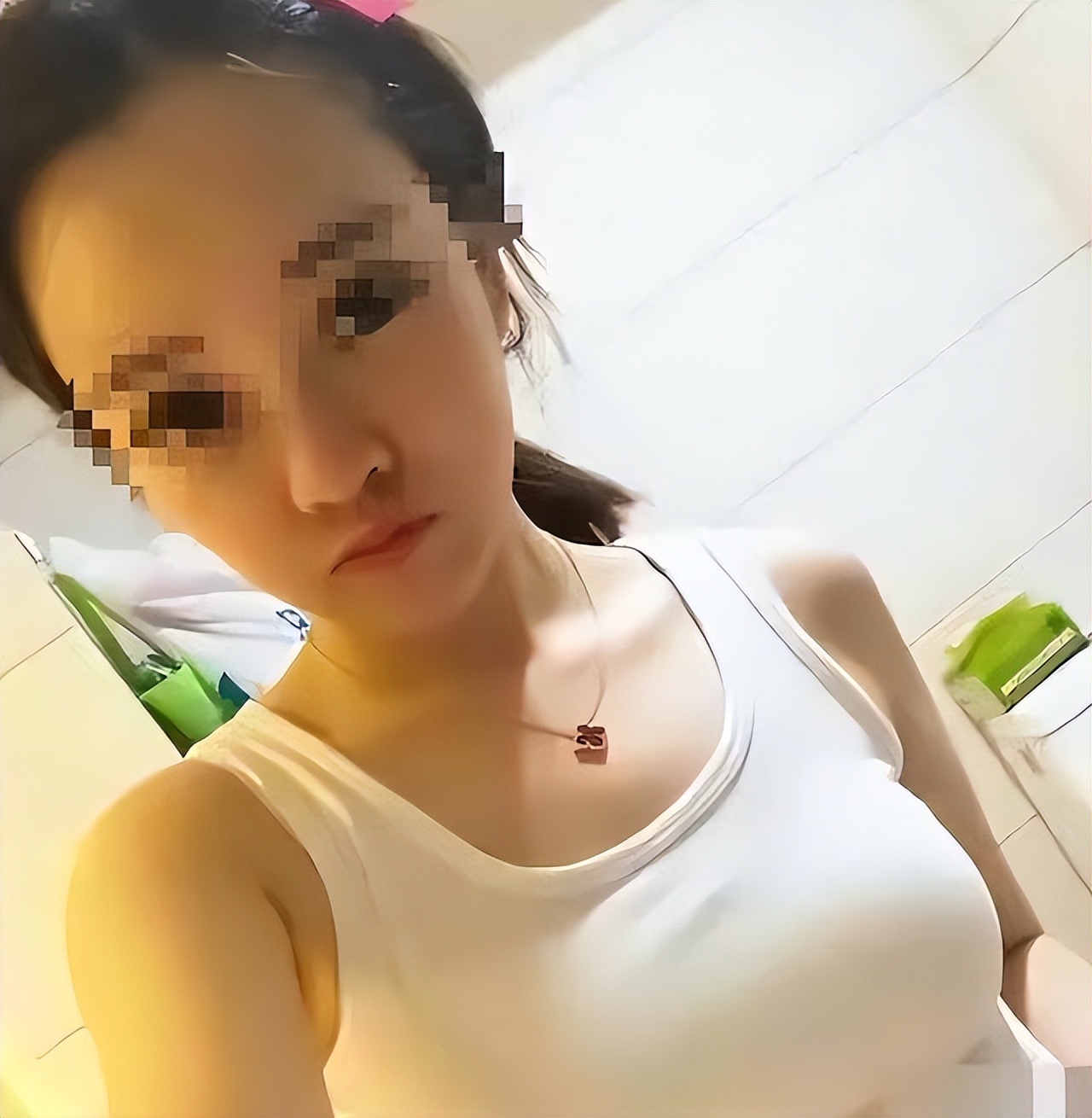 男子因夫妻生活不和谐，便盯上了自己的小姨子，姐姐做法大快人心