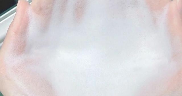 如何挑选婴儿洗发水沐浴露,宝宝的洗发水沐浴露分年龄吗