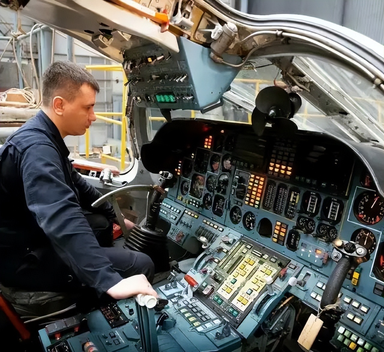 伊朗到俄罗斯的最近距离,俄罗斯到伊朗走海上路线