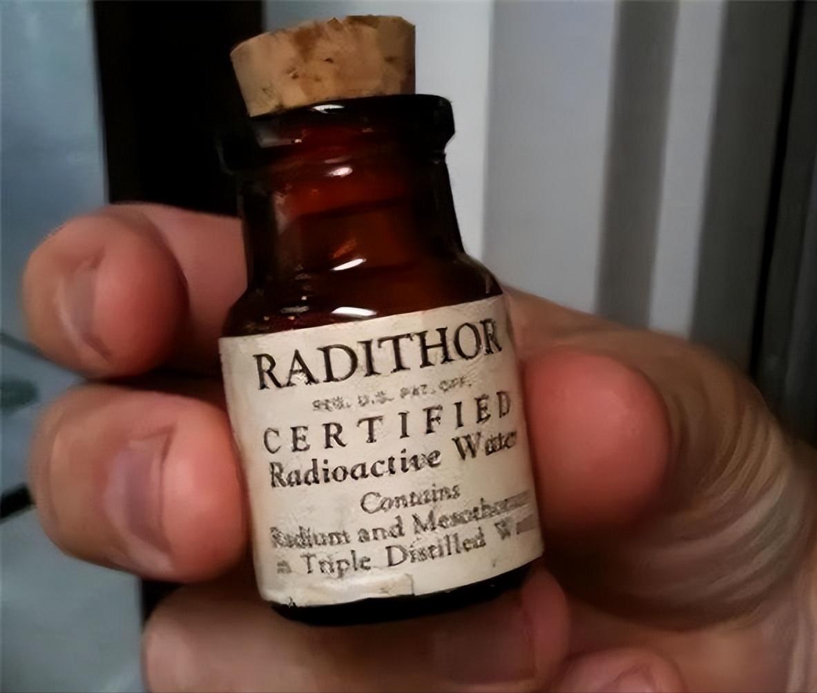 男子喝了1400瓶辐射水,男子喝核辐射水死后尸体发热