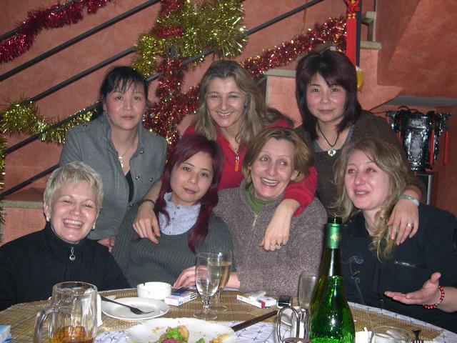 浙江农家女在塞尔维亚十年创业，经历了偷渡打工经商未婚生子