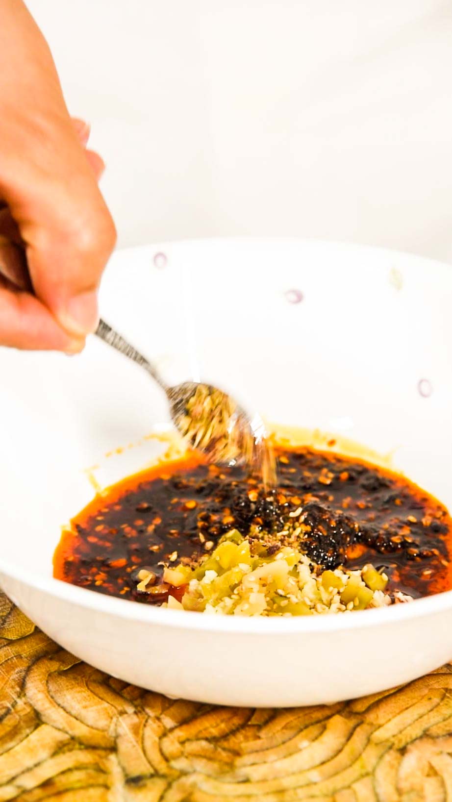 师傅教你这样做麻辣烫,怎么自己在家做麻辣烫吃