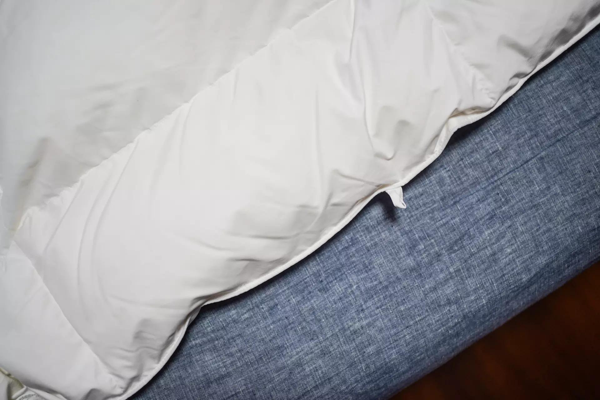 5000元以下口碑羽绒被大PK，参数对比加实测，搞定历史最冷冬天