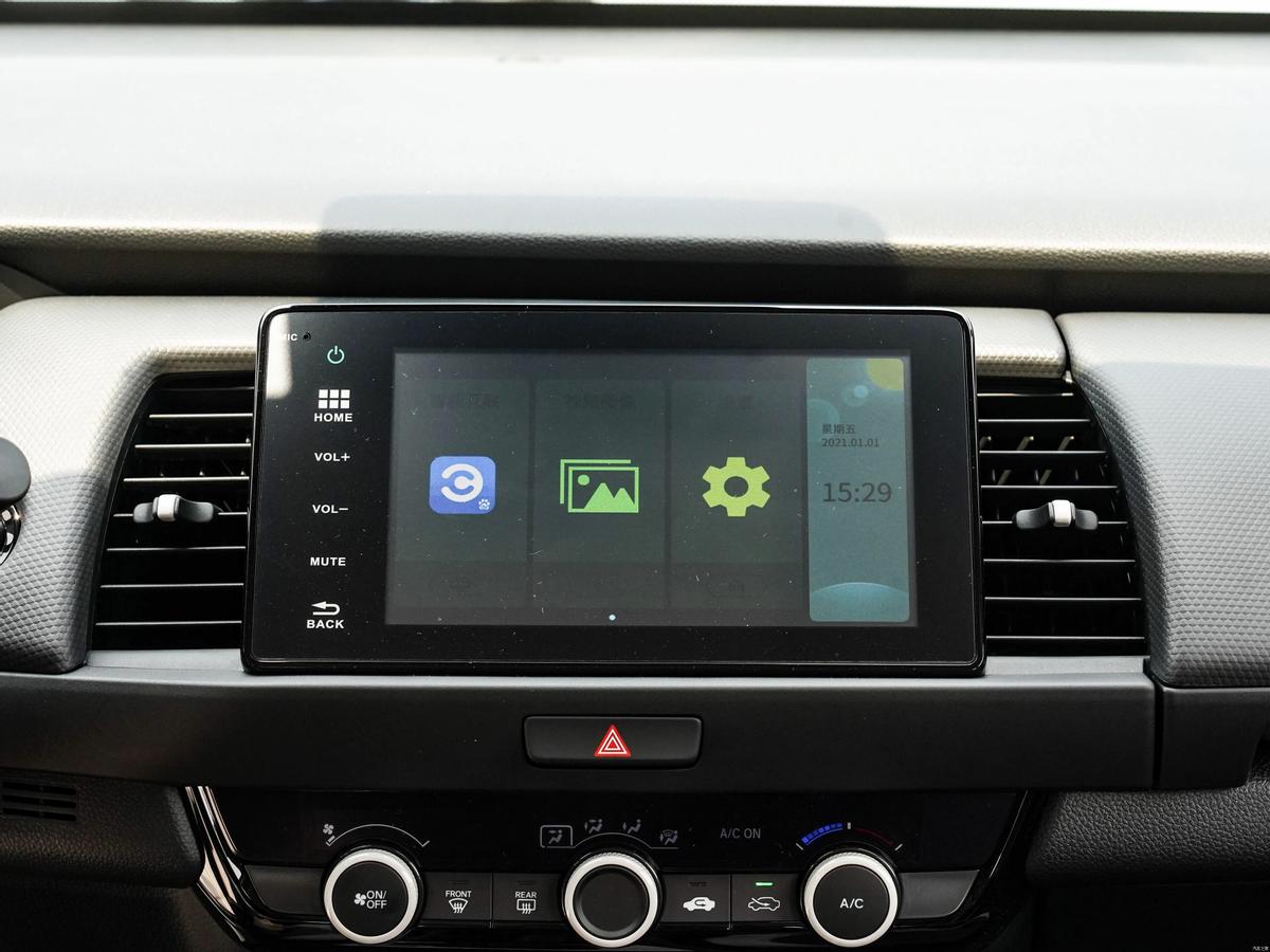 新车推荐5-8万本田飞度,本田第四代飞度顶配配置介绍视频