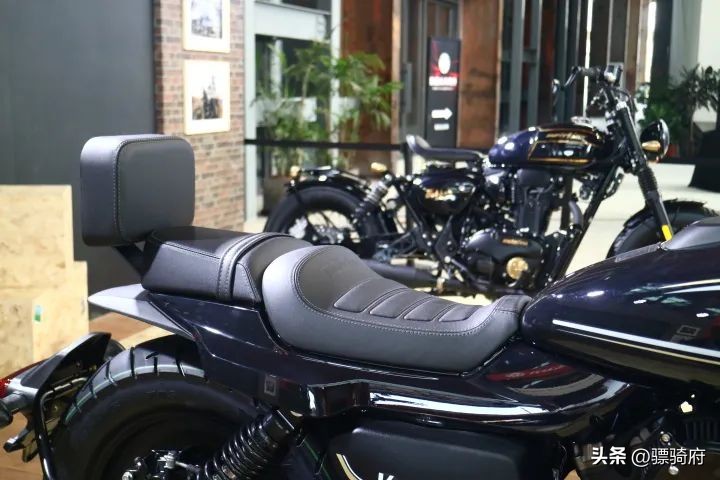 王野200摩托车官方价,motofino小马300落地价