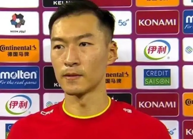 中国男足目前该批评还是鼓励,批评中国男足