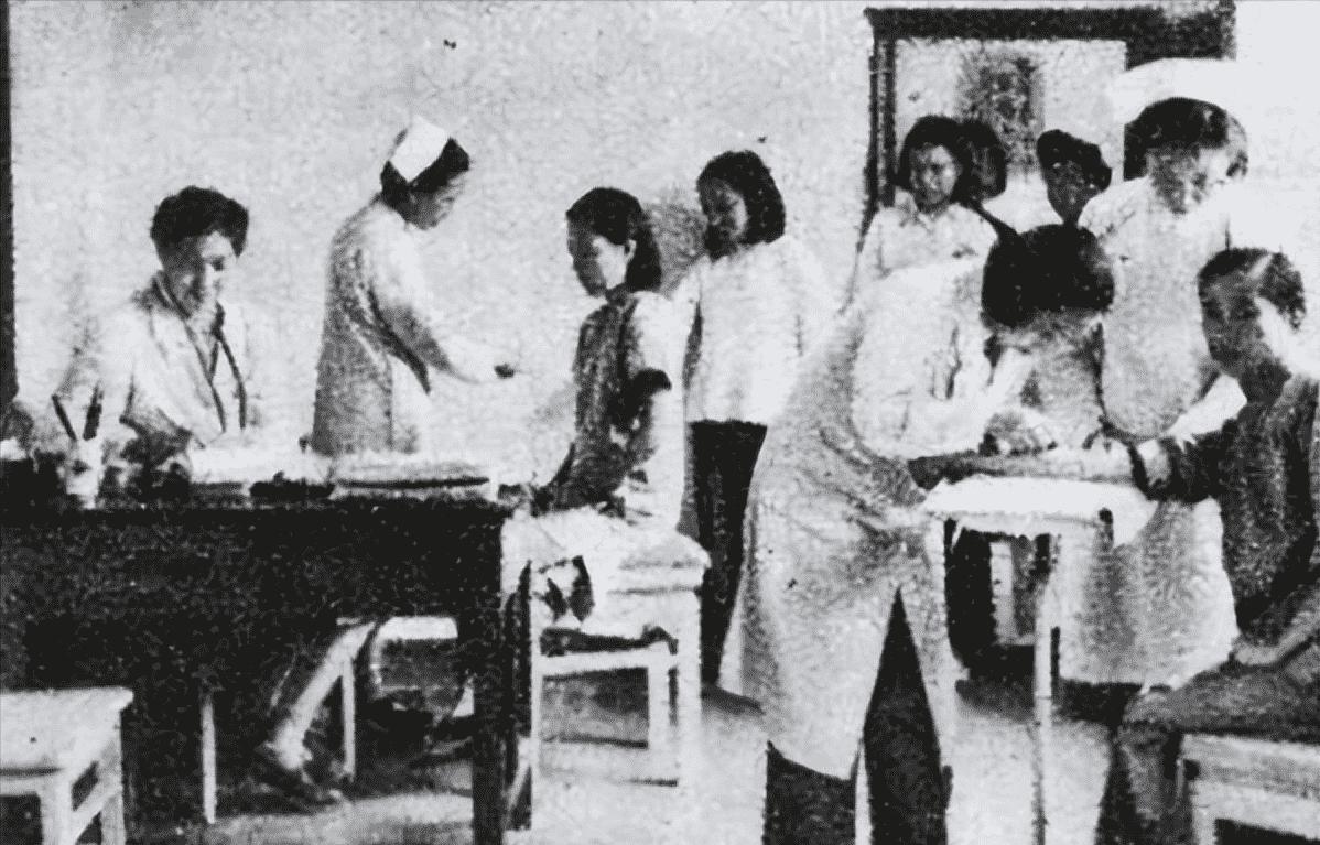 渚靛崕鏃ュ啗鍏借,鏃ュ啗渚靛崕鍏借