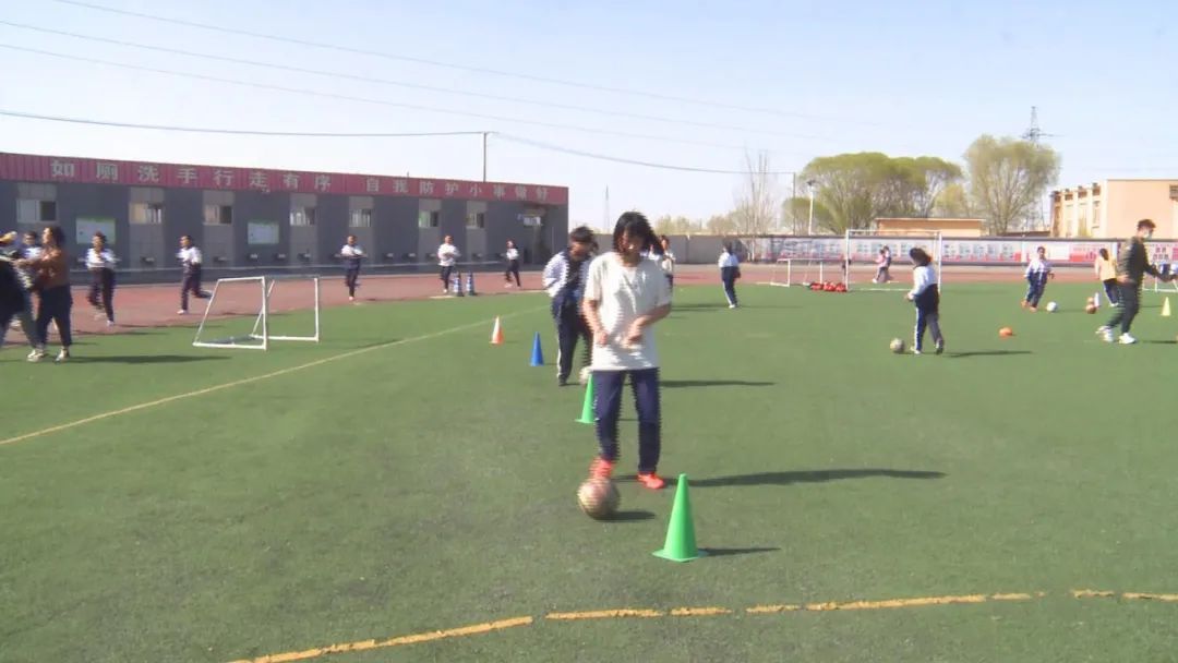 胡家学校：让特色之花开满校园