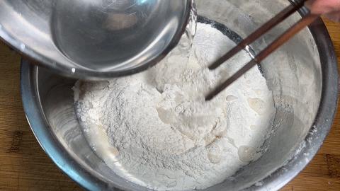 一根香蕉松饼的做法,一根香蕉超简单做美食